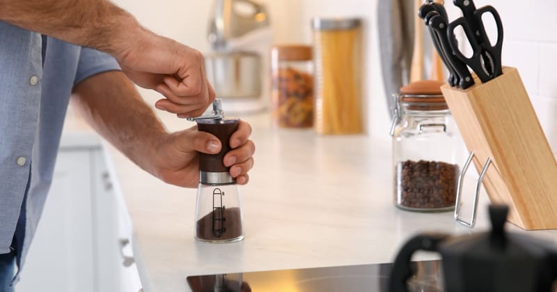 Café gourmet en grano molido a mano.